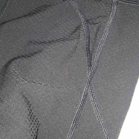 Athleta Dobby Action Crop Capri side pocket - Picture 7 of 7